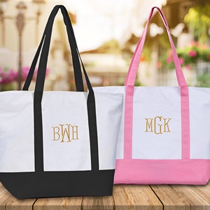 SALE Embroidered Beach Bag, Bridal Gift Tote, Bridesmaids Gift Bag, Bridal Party Tote, Classic Tote Bag, Set of Tote Bag, Large Tote Bag