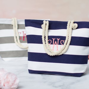 Personalized Tote Bag Gift for Mom, Monogrammed Beach Tote Bag, Personalized Tote Bag. Custom Canvas Beach Bag, Mother's Day Gift Bag Tote