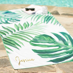 Personalized Quick Dry Beach Towel, Pool Gift for Mom, Mother's Day Beach Gift, Palm Leaf Tropical Vacation Gift, Girl's Trip Favor