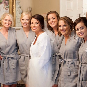 BULK DISCOUNT Set of 7+ Personalized Gray Waffle Robes, Bridesmaids Proposal Gift, Bridesmaid Robe, Bridesmaid Gift, Bachelorette Party Gift