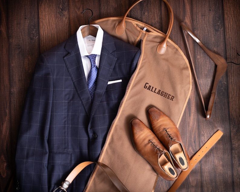Groomsmen Gift Custom Name Suit Bag, Leather Handle Garment Bag, Gift for Groomsmen, Father of Groom, Canvas Suit Bag, Monogrammed Suit Bag bild 5