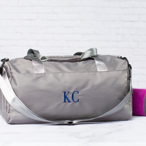 Personalized Gift for Mom, Hospital Duffel Bag, Maternity Duffel Bag, Gift for Mom from Son Daughter, Gym Bag for Mom, Mom Travel Duffle
