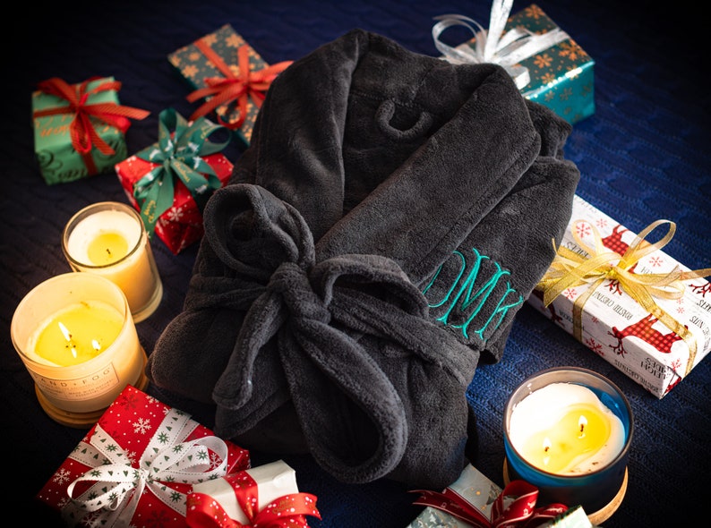 Personalized Men's Holiday Gift Robe, Custom Gift for Him, Monogrammed Men's Robe, Christmas Present, Holiday Robe, Men's Plush Fleece Robe image 10