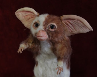 taxidermy cute rat mogwai taxidermy rat cabinet of curiosities curiosity