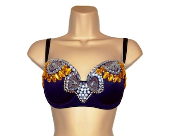 Bustier hecho a mano con joyas inspirado en Selena