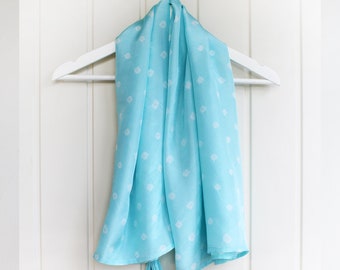 Foulard en soie aigue-marine, foulard en soie bleue, foulards en soie, cravate à la main teint, cadeaux pour femmes
