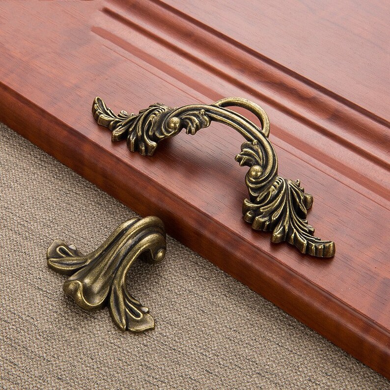 1 26 2 5 Antique Bronze Kitchen Cabinet Handle Pulls Drawer Handles Dresser Pull Vintage Flowers Furniture Hardware 32 64mm Home Living Improvement Autoreff Badcamberg De 1 26 2 5 Antique Bronze Kitchen Cabinet, Antique Bronze Kitchen Cabinet Pulls
