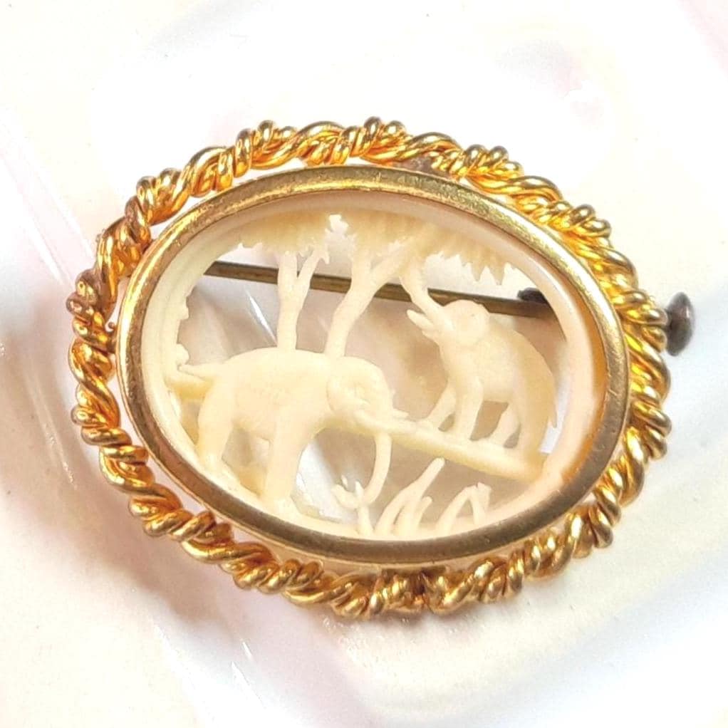 Vintage 1940s brooches - Etsy 日本