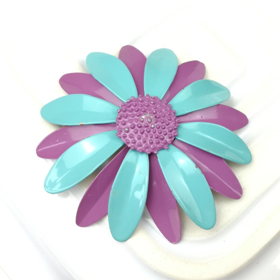 Broche Vintage Fleur Flower Power Années 60 - Occasion En Résine Orange