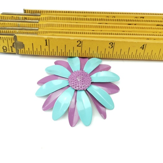 Vintage Flower Brooch 1960s Big Purple Enamel Sun… - image 3