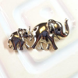 Vintage Elephant Brooch Novelty Animal Jewellery Nature Lover Gift
