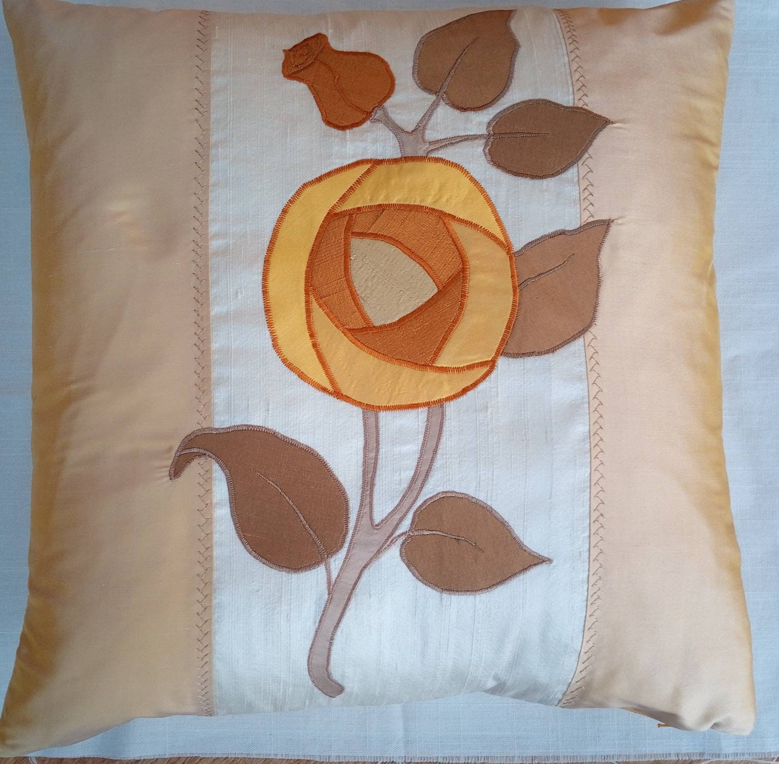 Butter yellow throw pillows cheap