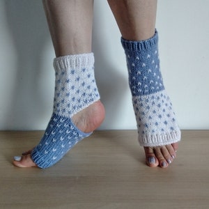 Stripe socks Spa socks Yoga socks Flip Flop socks Barre socks Grip sock Pilates socks Toeless socks Leg warmers Dance socks Gift