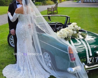 1 tier Chantilly Lace Royal/Cathedral Mantilla Wedding Veil V666P: Ivory Spanish Bridal Veil