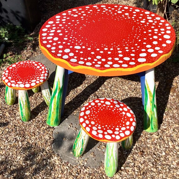 kids mushroom table