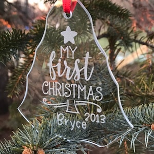 Personalized Baby&#39;s First Christmas Glass Ornament - Custom Family Keepsake Gift for Newborn