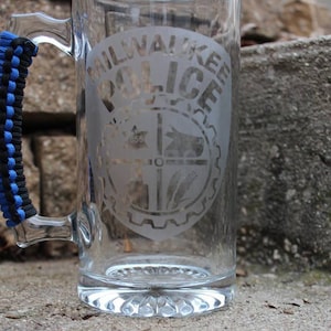 Police Officer Beer Mug: Milwaukee Badge - Personalized Etching