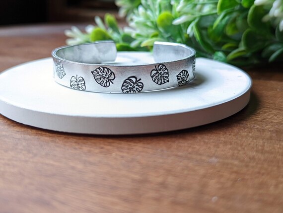 Monstera bracelet best sale