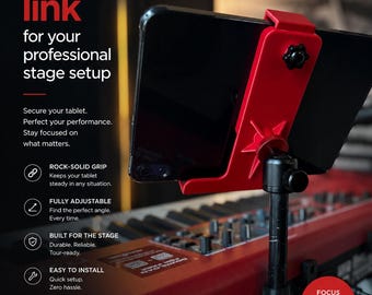 Puede incluir: Un soporte rojo para tableta fijado a un pie negro, colocado sobre un teclado. El texto dice: The missing link for your professional stage setup, ROCK-SOLID GRIP, FULLY ADJUSTABLE, BUILT FOR THE STAGE, EASY TO INSTALL, FOCUS PERFORM CONNECT, YOUR SETUP. ELEVATED., MADE FOR THE STAGE. MADE TO LAST.