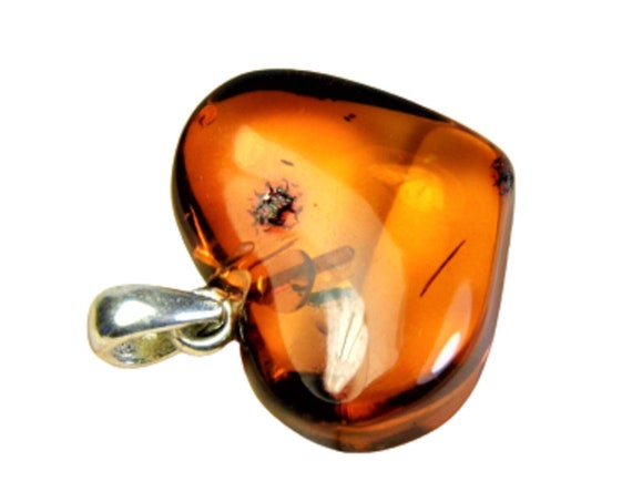 Natural Baltic Amber genuine heart shape brown / cognac / honey / transparent stone 2.1 grams pendant women's jewelry AP685