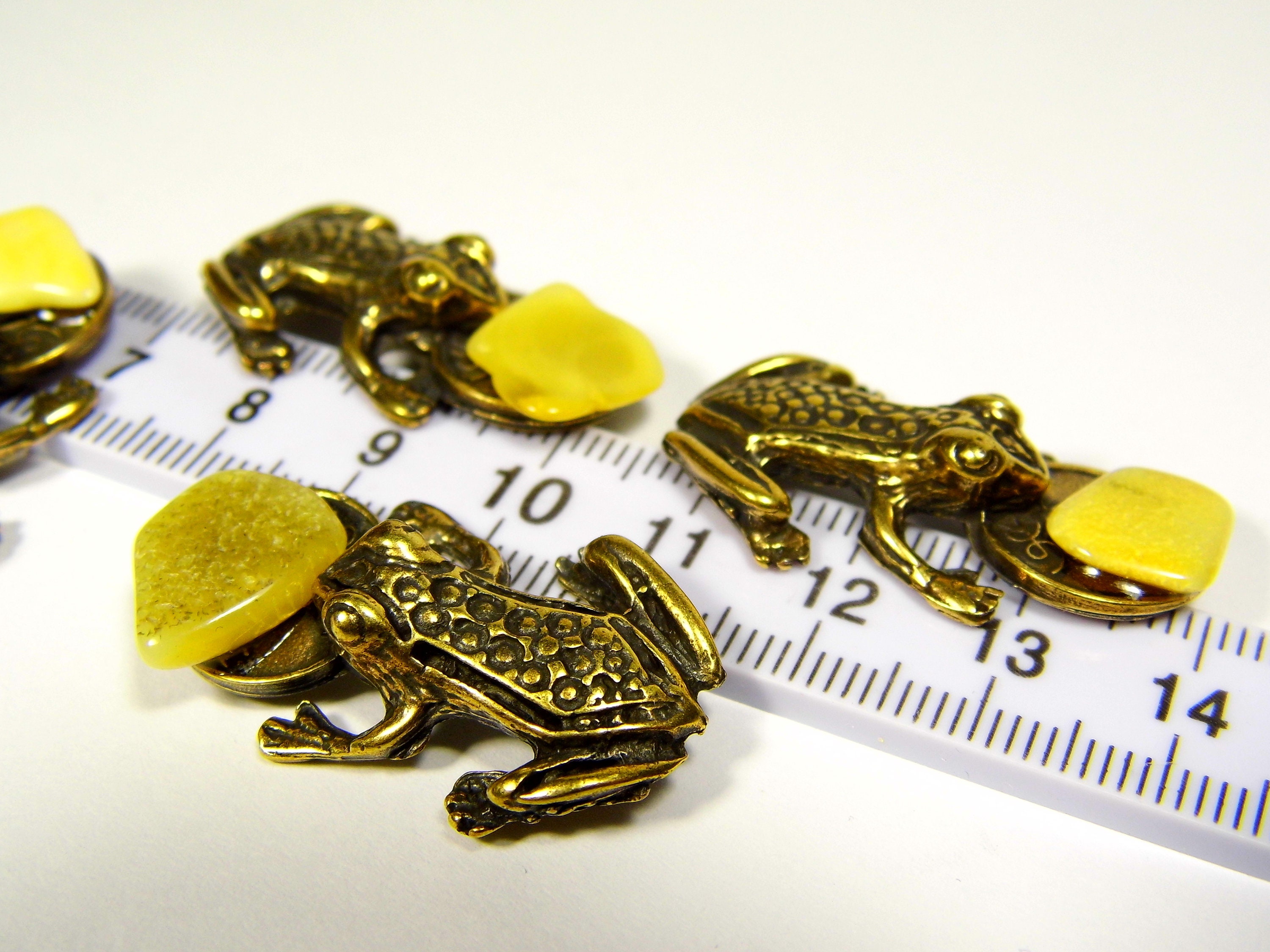 【WEB限定】 Lot of 4 Feng Shui Money Frog With Baltic Amber Souvenir 工芸品