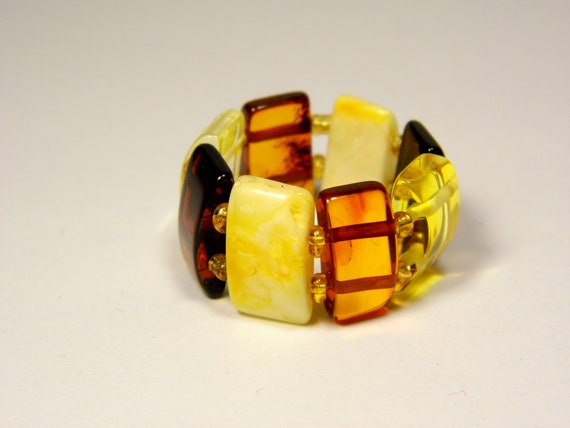 Baltic Amber Ring Size 8 Multicolor White Yellow Brown Elastic Stretch 5610