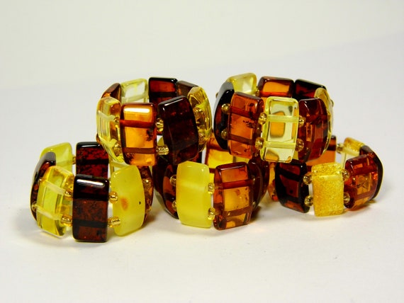 Lot of 5 Baltic Amber Ring Size 8-9 Multicolor Yellow Brown Elastic Stretch 5657