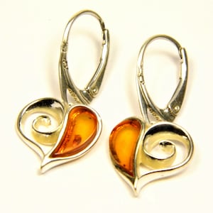 Baltic Amber and Sterling Silver 925 heart shape earrings 4.1 gram women&#39;s A0019