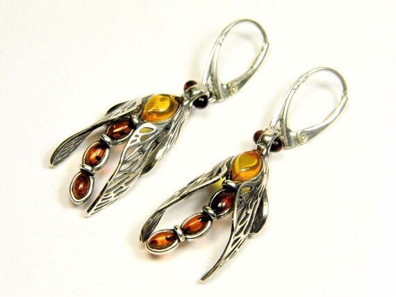 Baltic Amber and Sterling Silver 925 women's dangle / drop earrings 3909