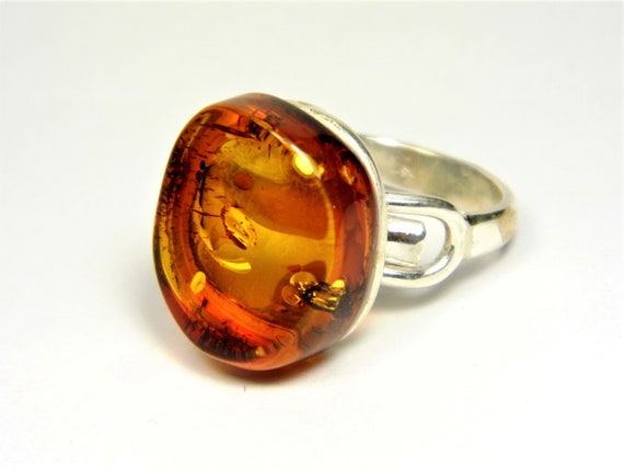 Natural Baltic Amber and Sterling Silver 925 ring size 6.5 brown / cognac / transparent color AP1051