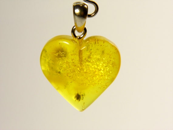 Baltic Amber Heart Pendant Charm 0.71x0.71" Yellow transparent Natural 4801