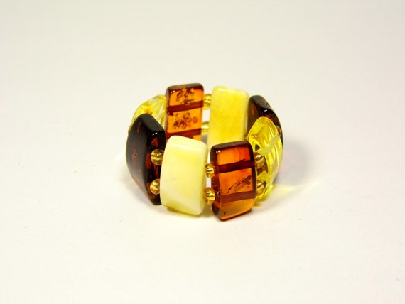 Baltic Amber Ring Size 7.5 Multicolor Yellow White Brown Elastic Stretch 5616