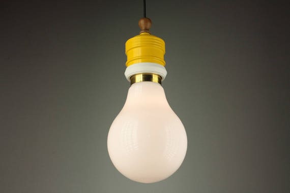lampara techo Metalarte bombilla XL bulb Ingo Maurer retro España años 60 lampara techo Metalarte bombilla XL bulb Ingo Maurer retro España años 60