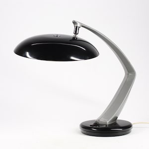 Boomerang 64 phase lamp