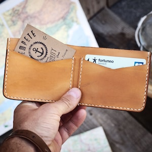 Portefeuille en cuir, couleur miel.