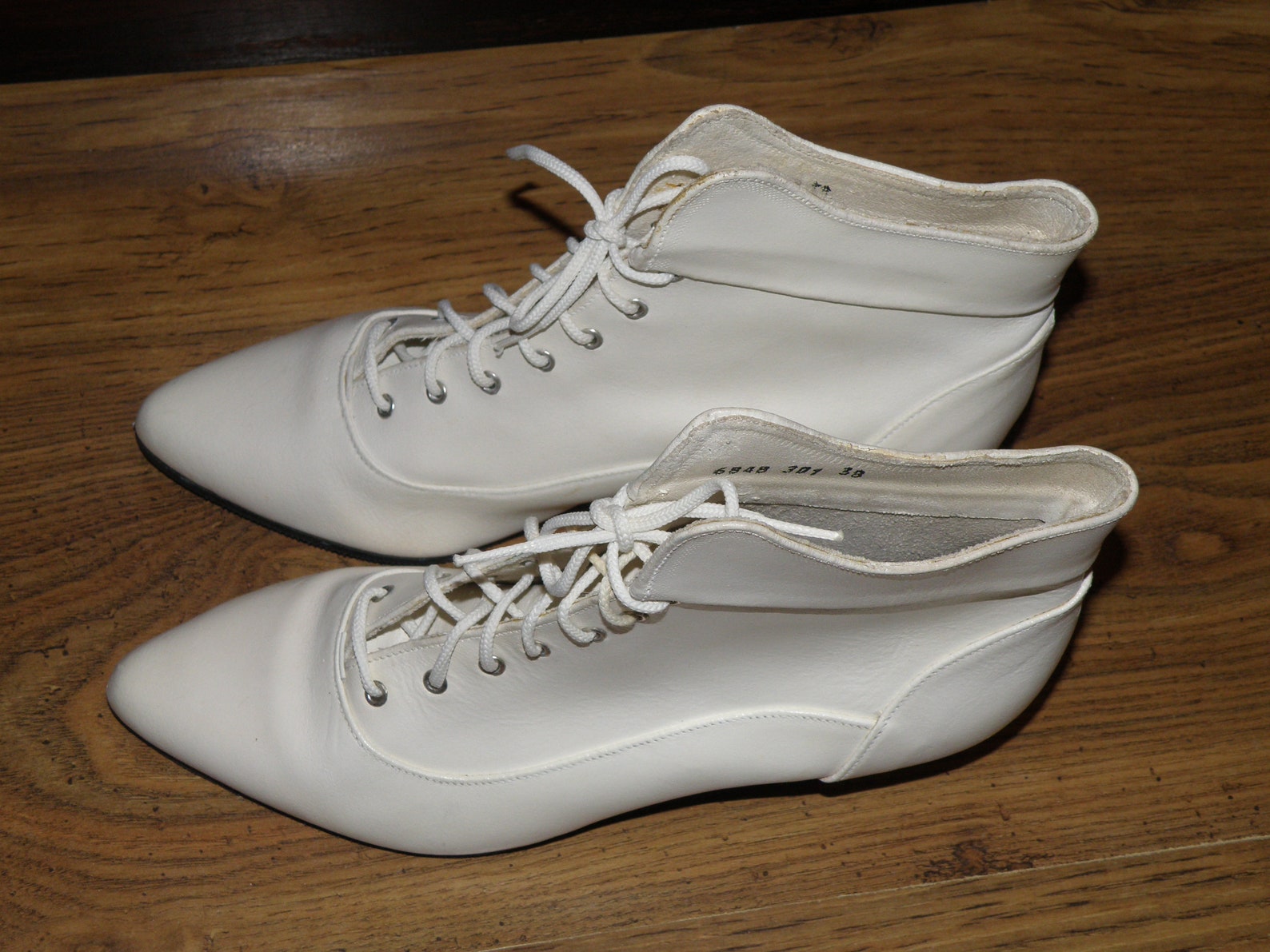 80s White Kitten Heel Boots With Laces Size 24 EU38 US7.5 Etsy