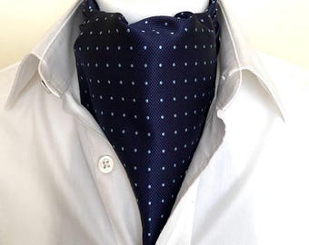 Heren satijnen blauwe polkadot ascot, trouwstropdas voor heren, elegante herendas