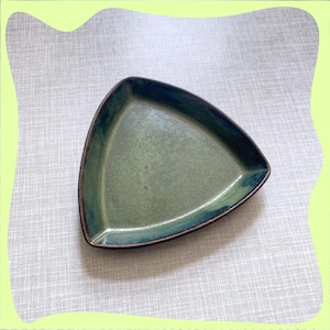 Porte-bijoux en céramique - Vide-poches fait main - Vert mousse - Plateau décoratif - Porte-bijoux - Cadeau pour elle