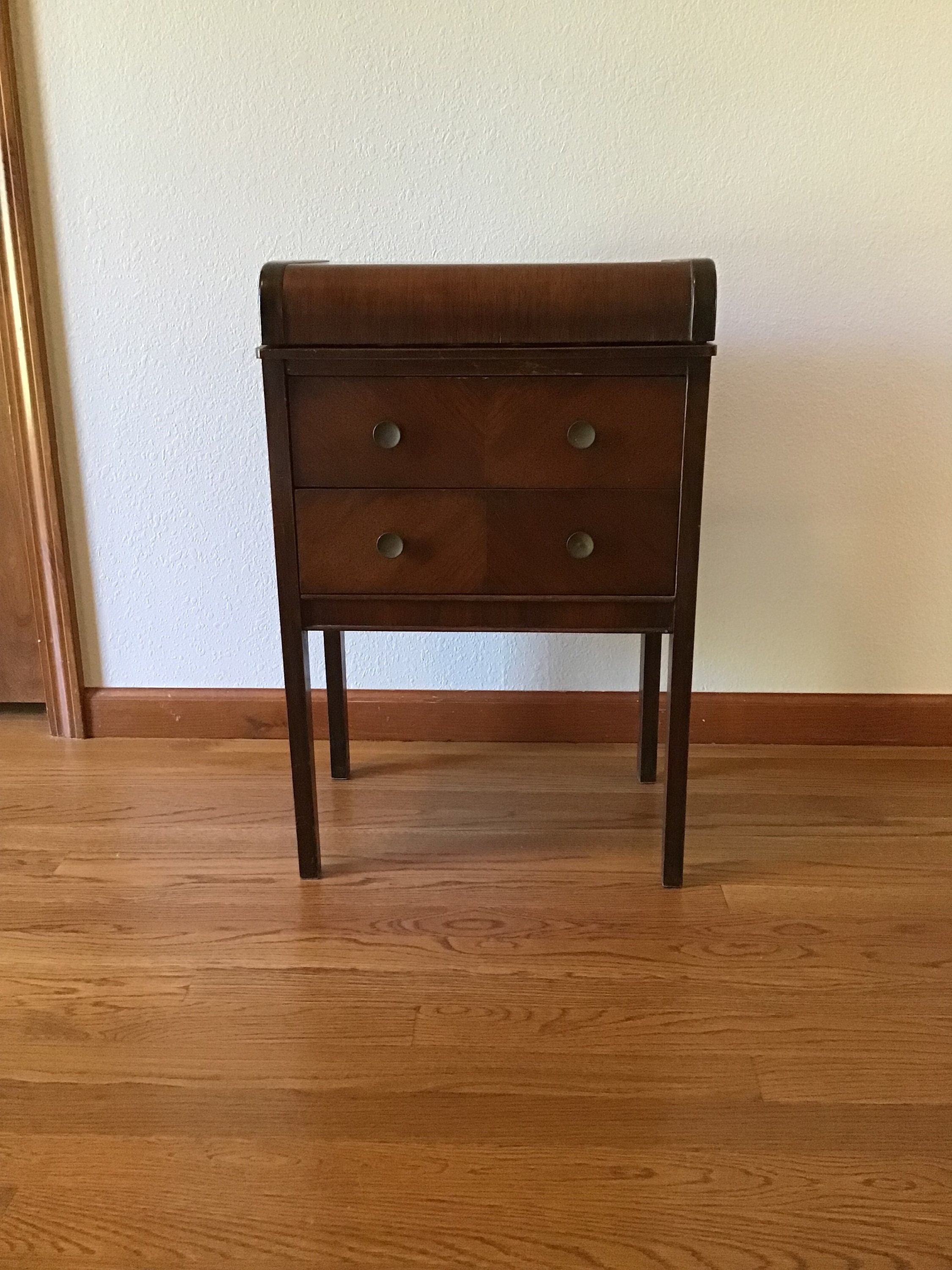 Horn Model 8090 Sewing Cabinet