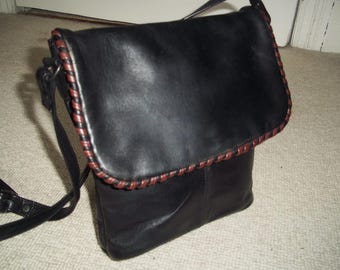 Exquisite Vintage Black & Tan Italian Leather Bucket Bag, Shoulder Bag, Crossbody