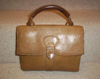 Vintage 1960s GOLDPFEIL Leather Handbag: Pale Brown Top Handle Bag, Gold Arrow