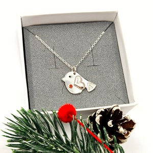 Robin necklace, silver bird necklace, Robin pendant, robin jewelry, Christmas necklace jewellery, silver wildlife jewellery, bird gift