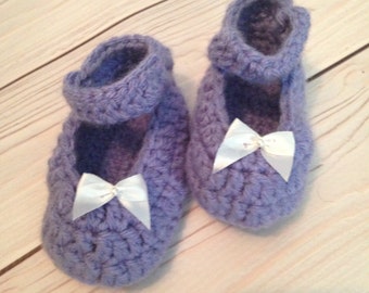 Baby Booties, Crochet Baby Booties - Baby Slippers - Baby Shower Gift - Baby Gifts - Baby Booties - Pregnancy Announcement