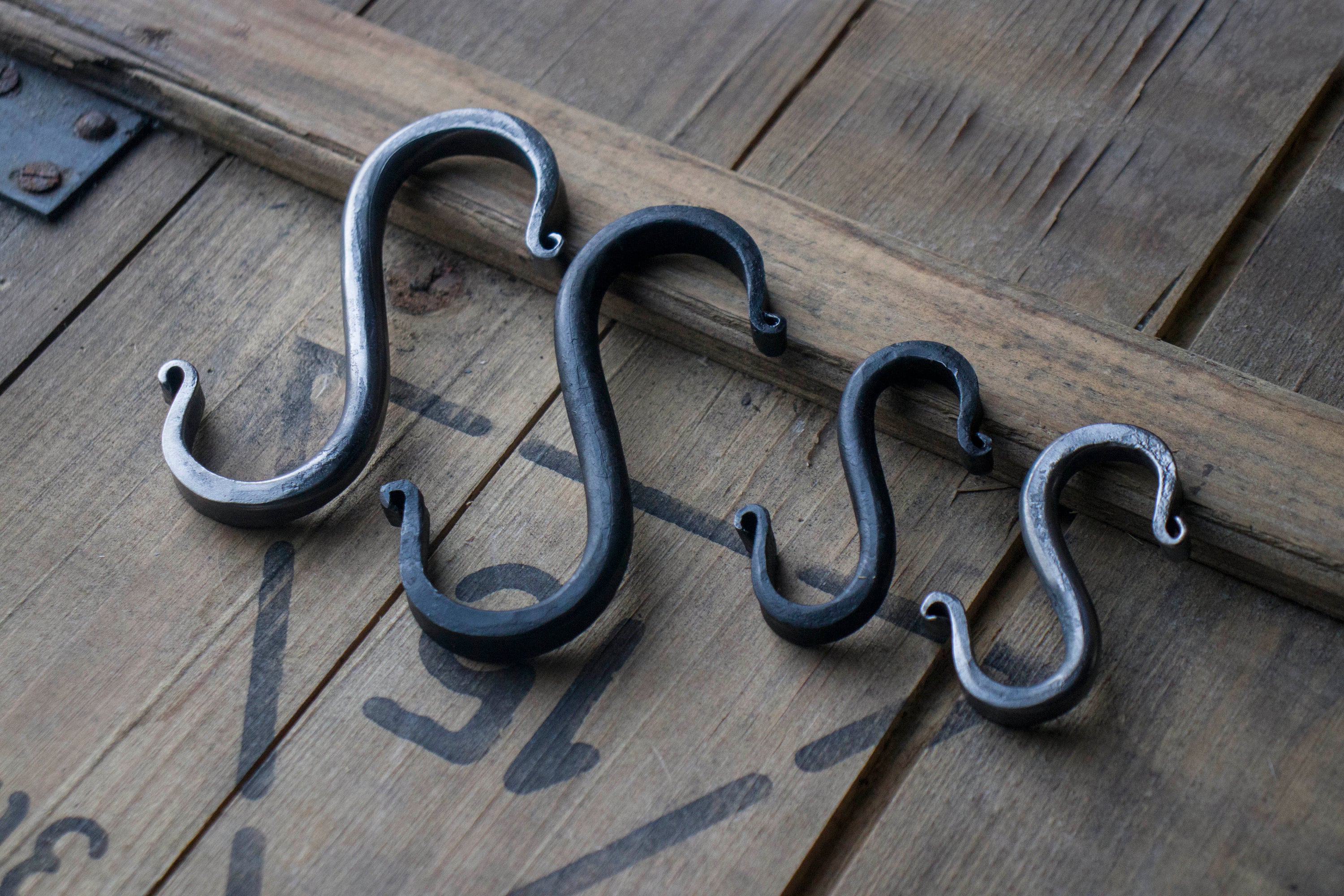 Handmade Wrought Iron Ornate Twisted 6.5 S Hooks