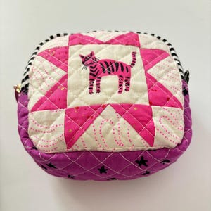 Liten quiltad dragkedjepåse, Tiger Sawtooth Star Patchwork, Ruby Star-tyger