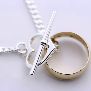 Collar porta anillos de plata de ley con cierre de palanca de plata. Collar porta anillos de plata con iniciales. Cadena gruesa para hombre y fina para mujer.