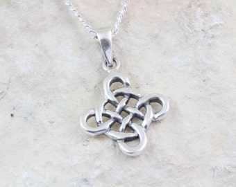 Sterling silver Celtic knot necklace. Endless love Celtic knot Necklace, Irish knot Necklace. Frienship Celtic Symbol. 5344