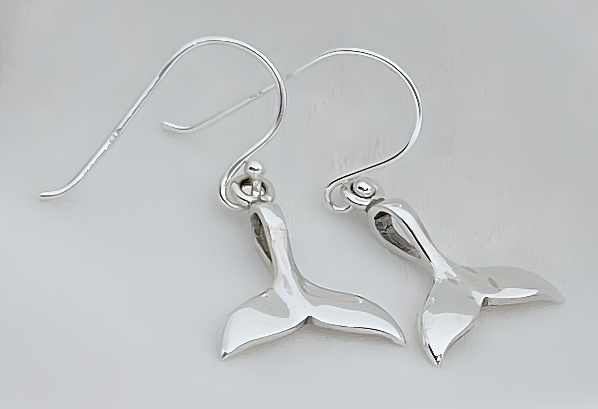 14K Gelb- & Weißgold Delfin Creolen – Polierte, Springende Delfine, Made In Italy, Mit Etikett