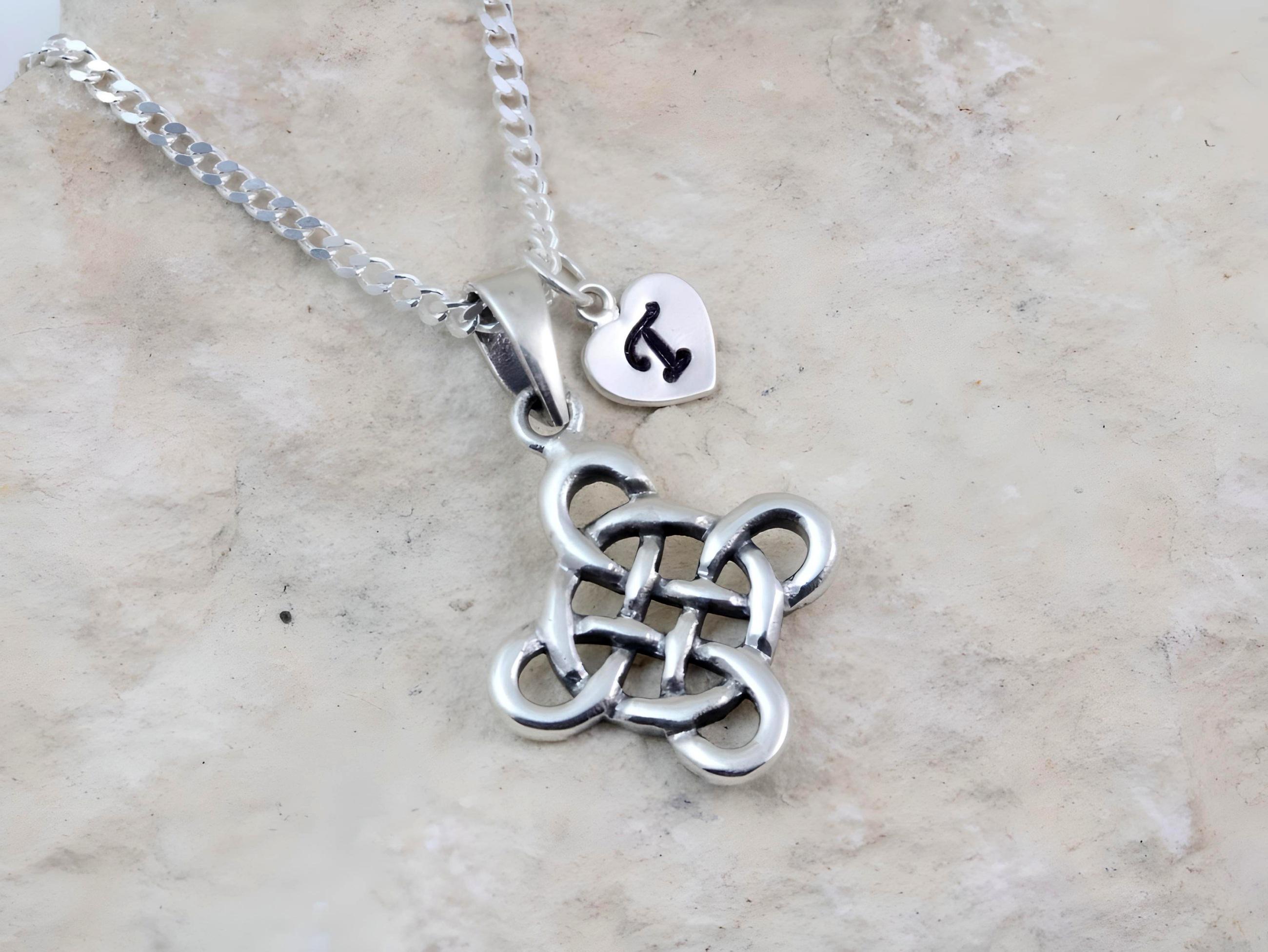 Collana Donna Con Nodo Celtico E Onice Nero In Argento Sterling 925 – Simbolo Infinito, Ciondolo 24,7 Mm