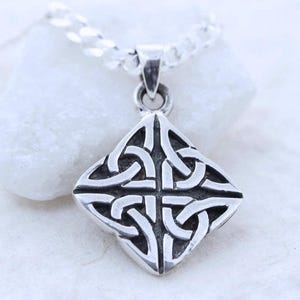 Trinity necklace, sterling silver unisex triquetra necklace, celtic Trinity knot. necklace. Irish knot mens necklace , mens necklaces. 076